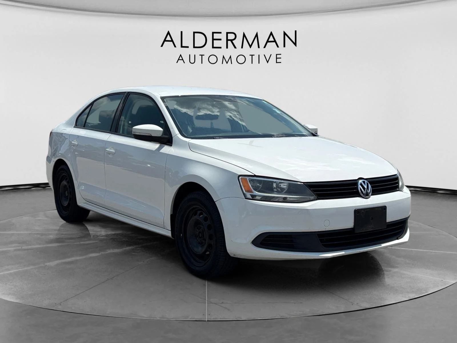 Used 2012 Candy White Volkswagen SE image 5