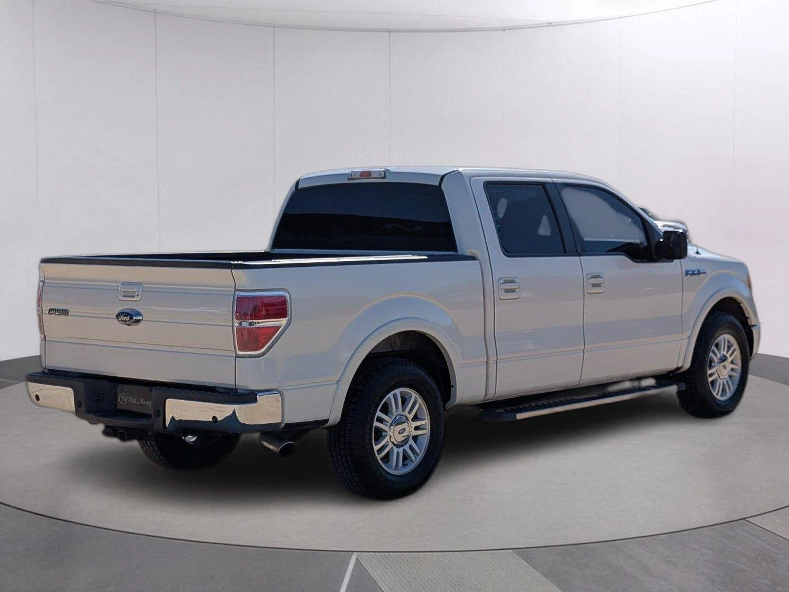 Used 2009  Ford XL image 6