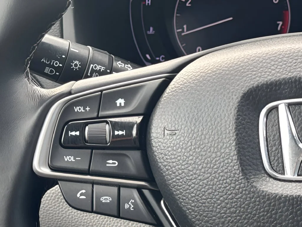 Used 2019 Silver Honda EX-L image 15
