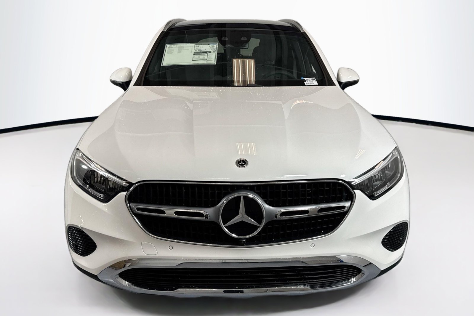 New 2026 Polar White Mercedes-Benz GLC 300 image 2
