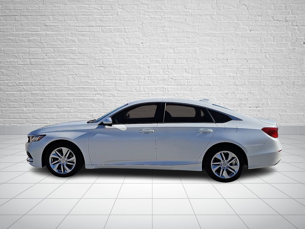 Used 2019  Honda LX image 2