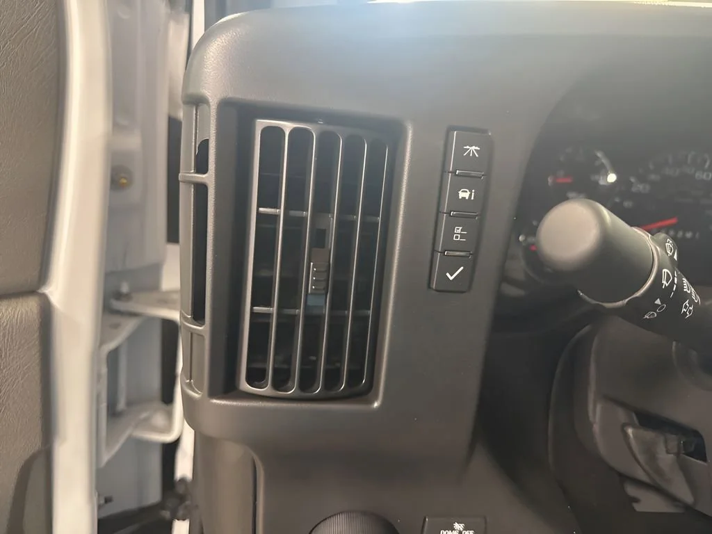 2025 Chevrolet Express Cargo Work Van - Photo 16
