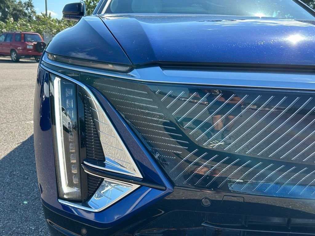 Used 2024 Blue Cadillac Luxury image 40