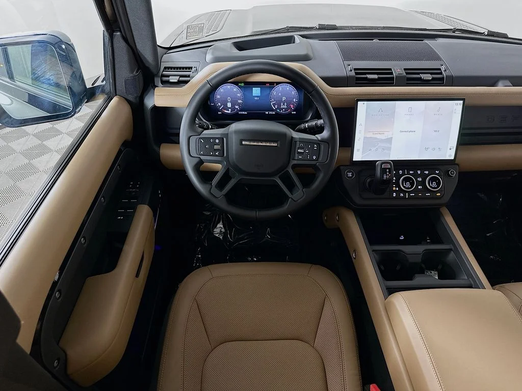 New 2026 Santorini Black Land Rover S image 25