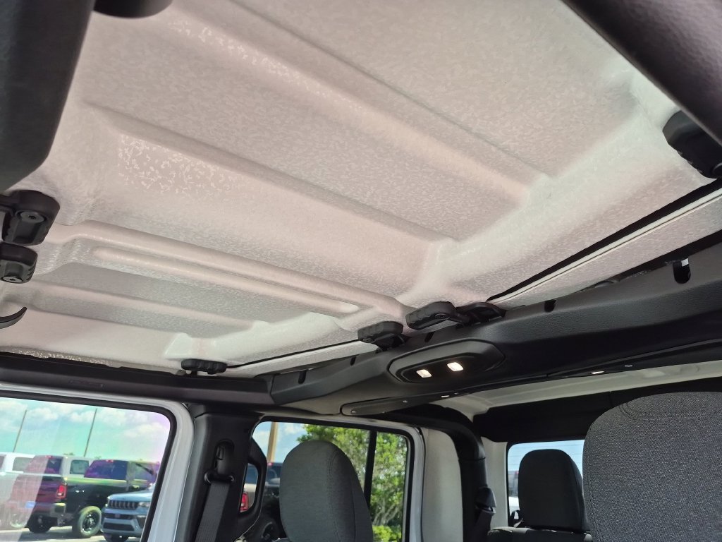 Used 2024 White Jeep Nighthawk image 18