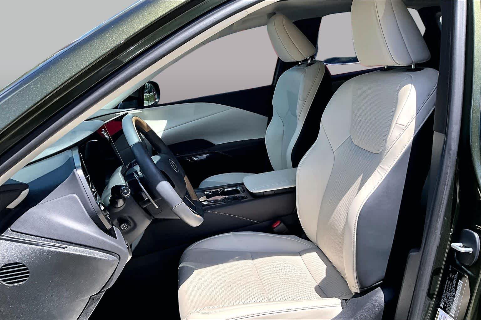 Certified Used 2023 NORI GREEN PEARL Lexus Premium Plus image 8