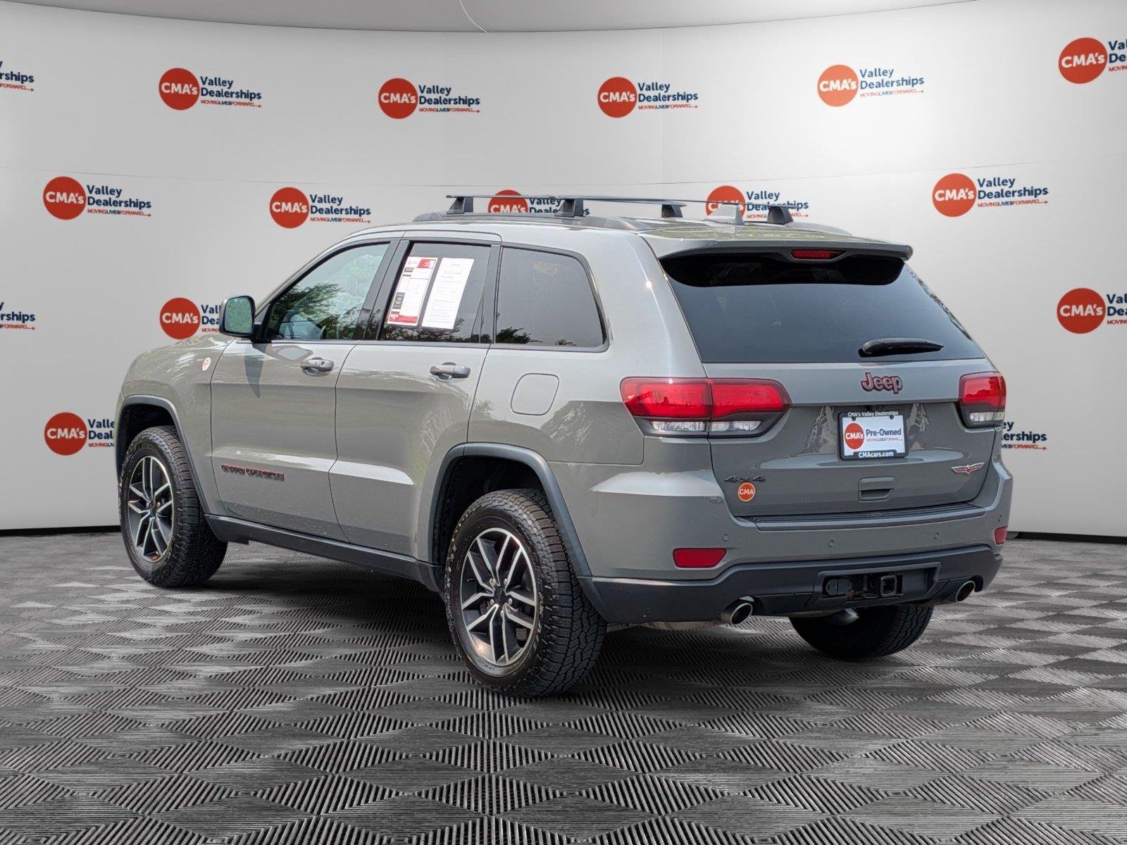 Used 2021 Sting-Gray Clearcoat Jeep Trailhawk image 7