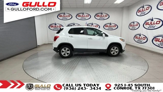 Certified Used 2017 Summit White Chevrolet LT image 9