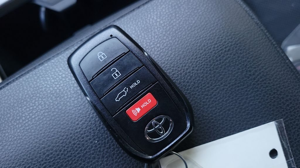 Used 2025  Toyota TRD Off-Road Premium image 23