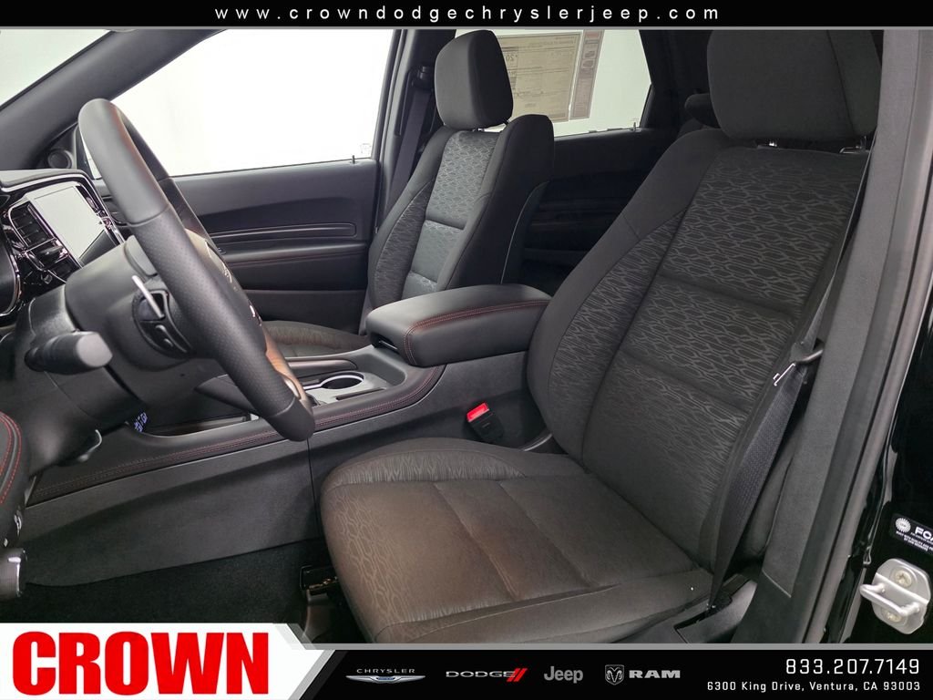 New 2026 Diamond Black Clear-Coat Exterior Paint Dodge GT image 15