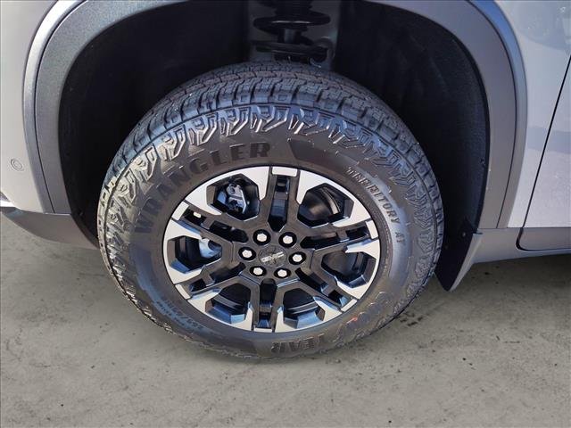 2027 GMC Acadia AT4 - Photo 7