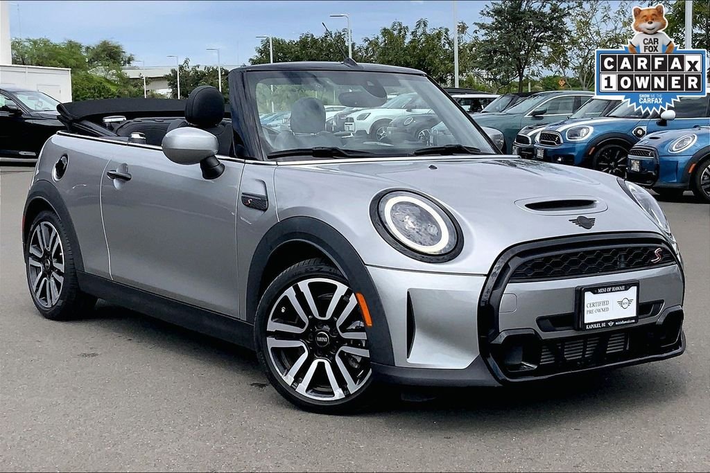 2023 MINI Convertible Cooper S's photo