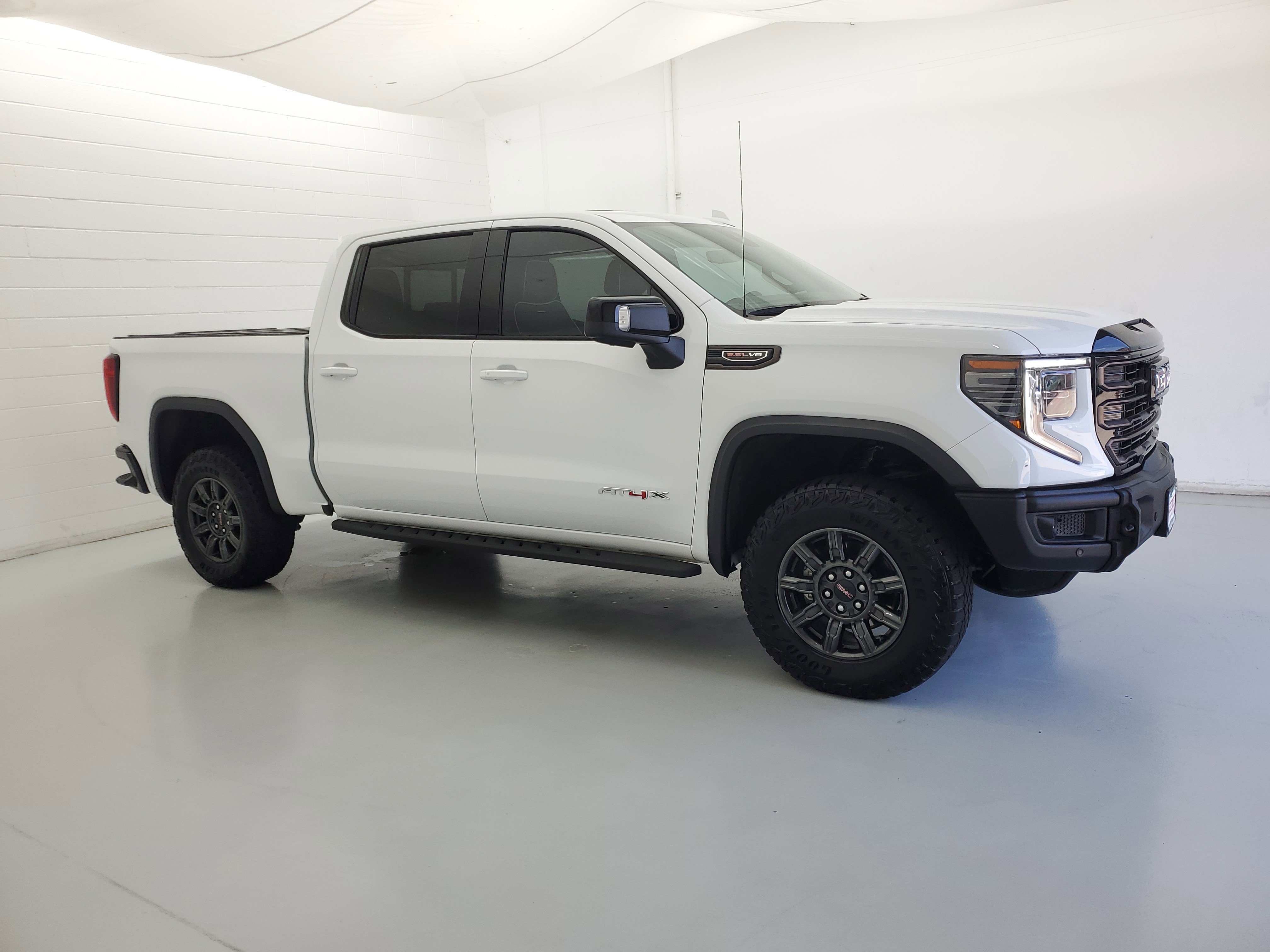 Used 2024 Summit White GMC AT4X image 4