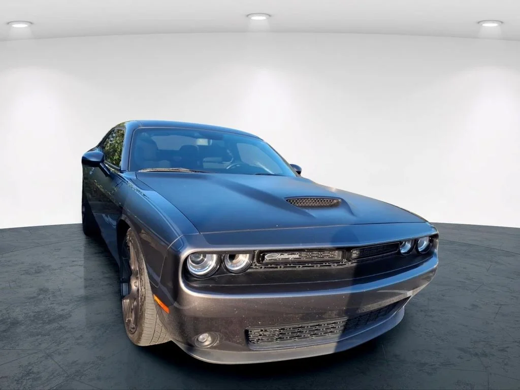 Used 2018 Gray Dodge R/T image 19
