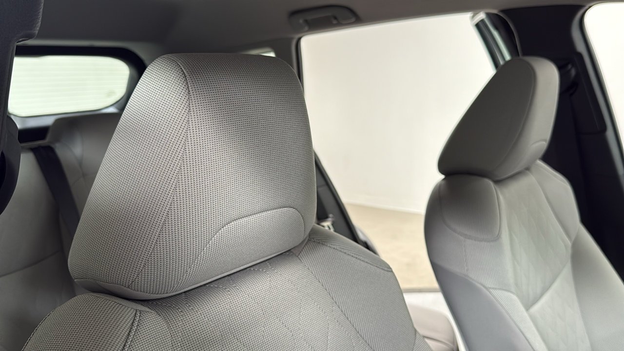 2026 Toyota Corolla Cross L - Photo 19