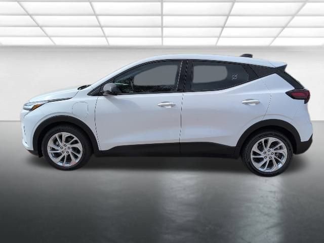 New 2027 Summit White Chevrolet LT image 25