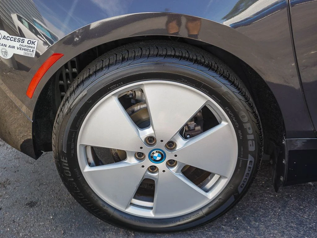 Used 2015 Gray BMW with Range Extender image 9