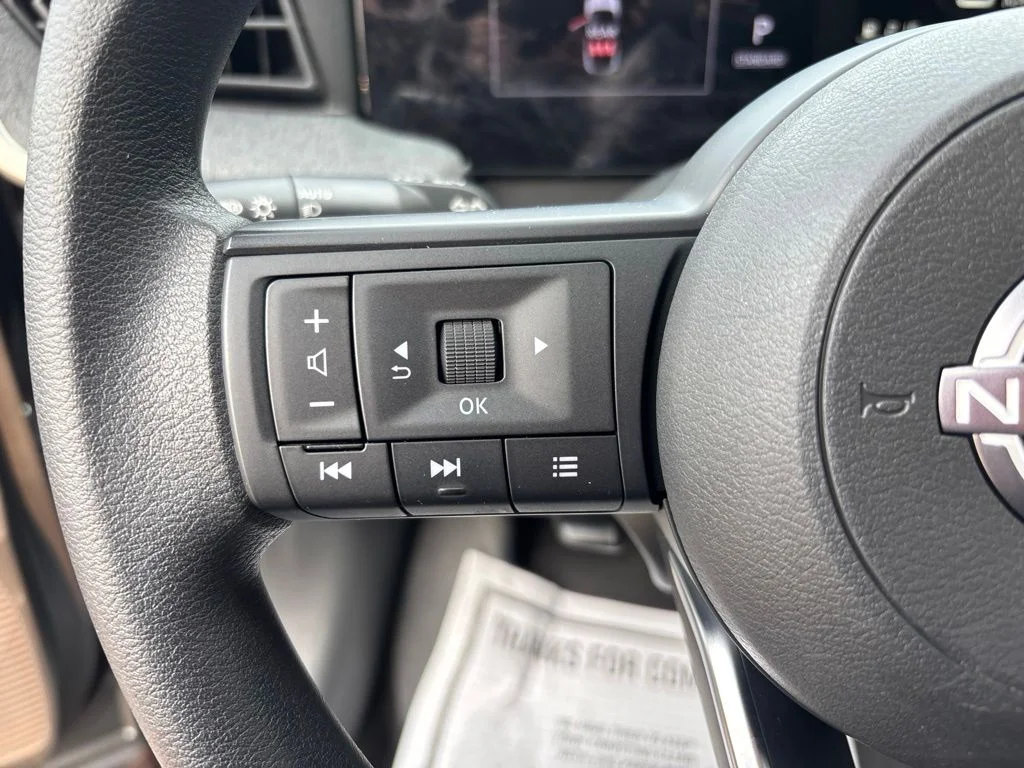 Used 2025 Gray Nissan SV image 22