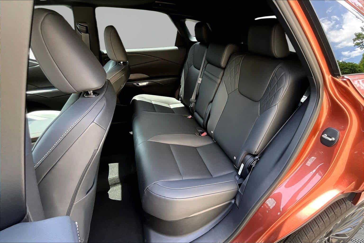 Used 2025 Copper Crest Lexus Premium image 21