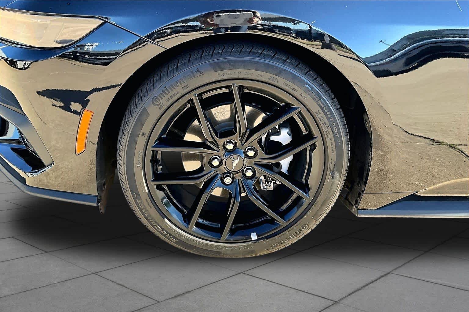 Used 2024 Shadow Black Ford EcoBoost image 10