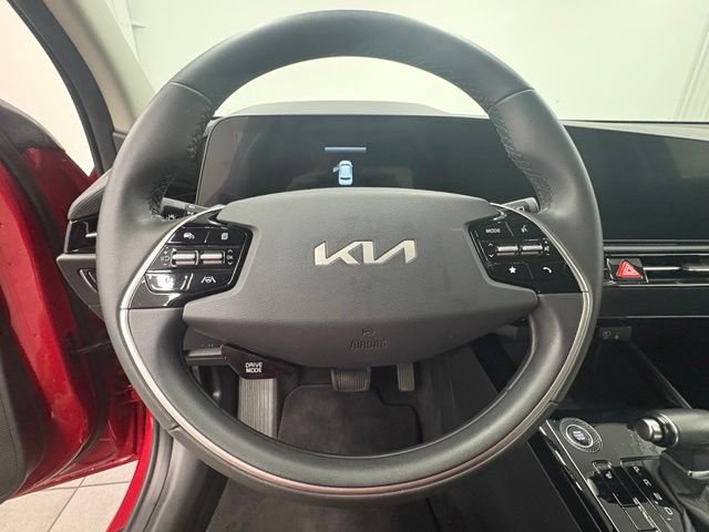 Used 2023 Red Kia EX image 14