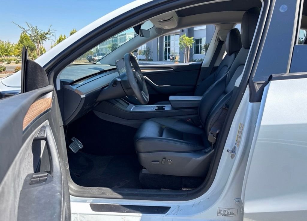 Used 2025 White Tesla Performance image 5