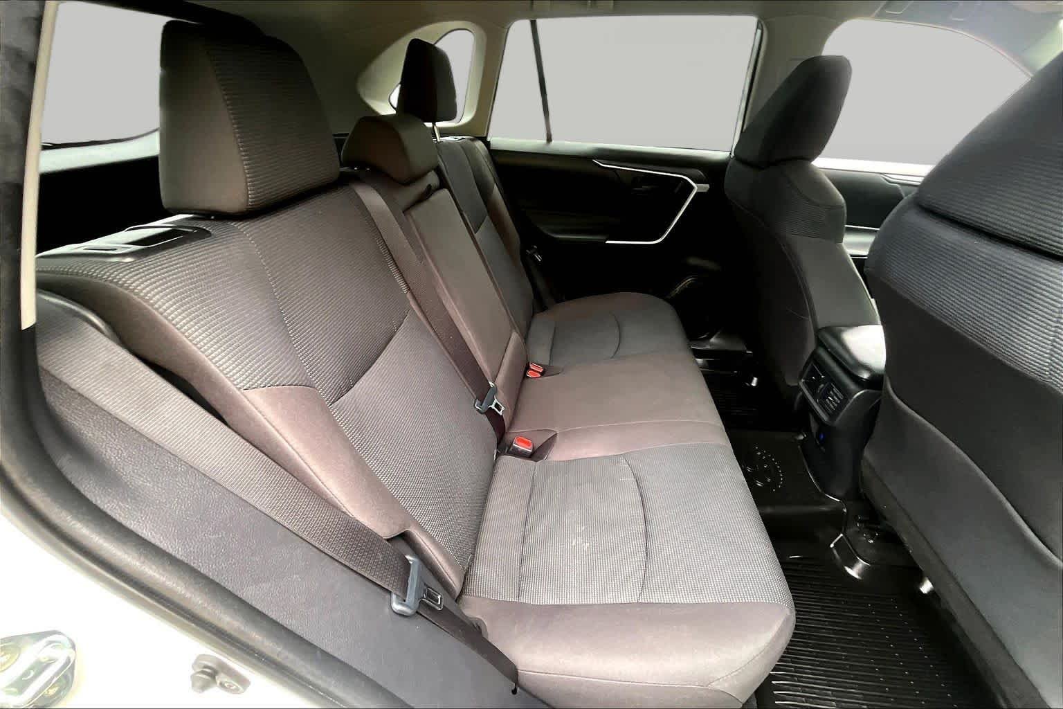 Used 2023 Ice Cap Toyota LE image 18