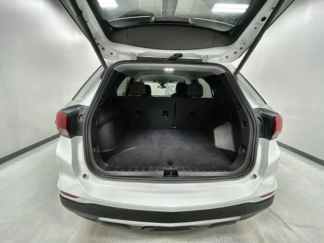 2024 Chevrolet Equinox LT - Photo 24