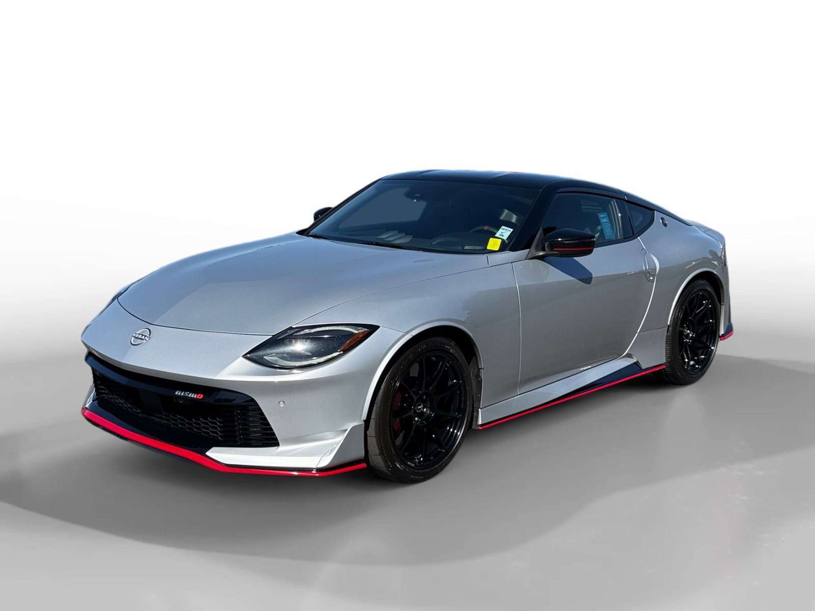 Used 2024 Brilliant Silver Nissan NISMO image 1
