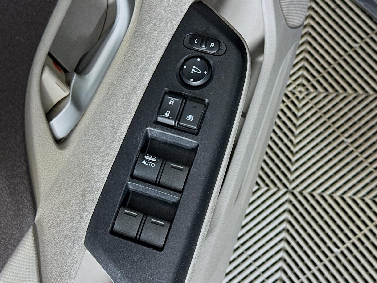 Used 2012 Grigio Metallic Honda LX image 18