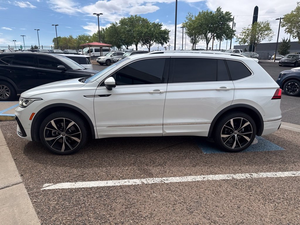 Used 2022 White Volkswagen 2.0T SEL R-Line image 2