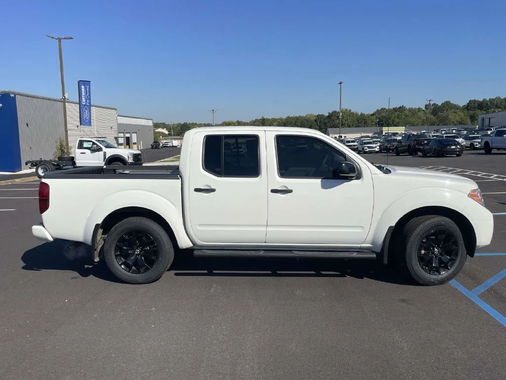 Certified Used 2021 White Nissan SV image 2