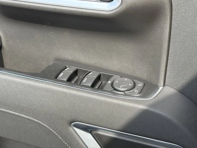 New 2026 Summit White GMC Elevation image 21