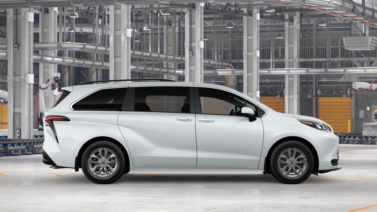 New 2026 Wind Chill Pearl Toyota XLE image 12