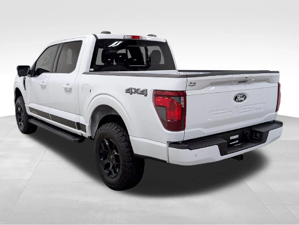 New 2026 Oxford White Ford XLT image 28