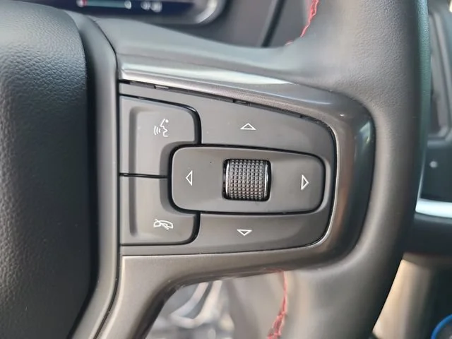 Used 2024 Summit White Chevrolet RST image 30