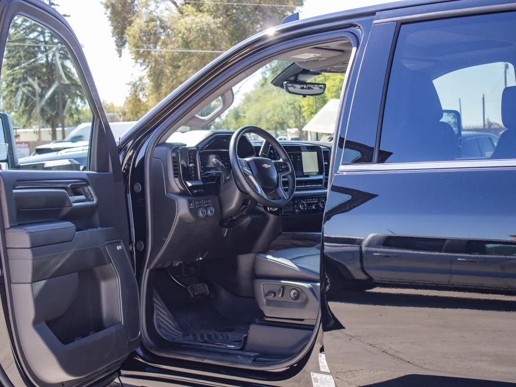 Used 2024 BLACK Chevrolet LTZ image 28