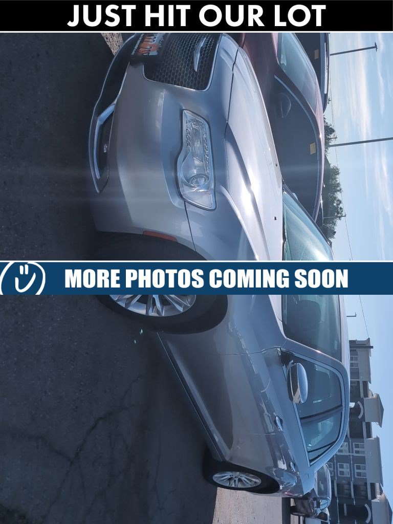 Used 2015 Billet Silver Metallic Clearcoat Chrysler C image 22