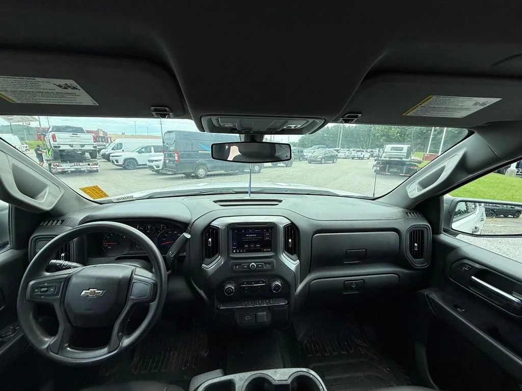 Used 2020 White Chevrolet WT image 8