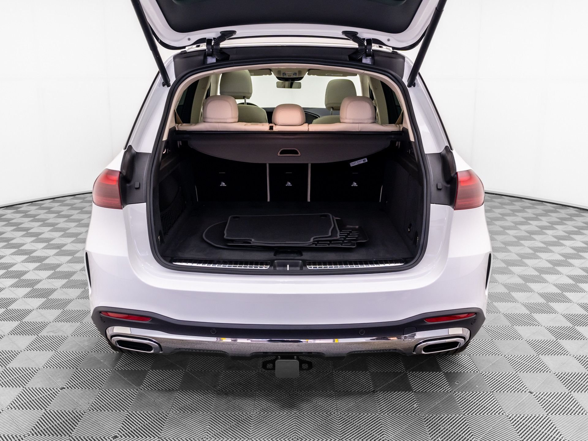 New 2026 Polar White Mercedes-Benz GLE 450 image 36