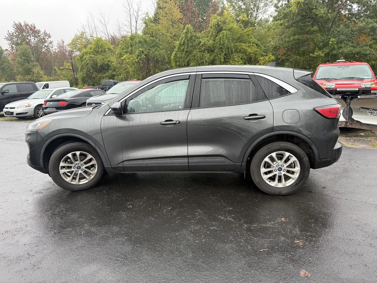 Used 2020 Magnetic Ford SE image 9
