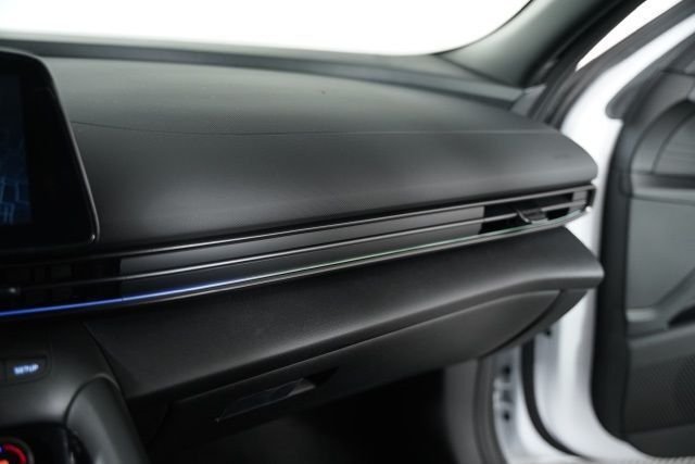 2025 Hyundai Elantra Blue - Photo 14