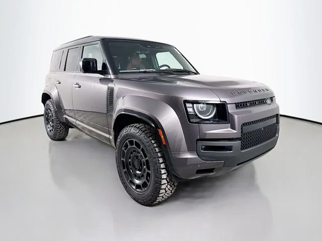 New 2026 Charente Grey Land Rover  OCTA image 3