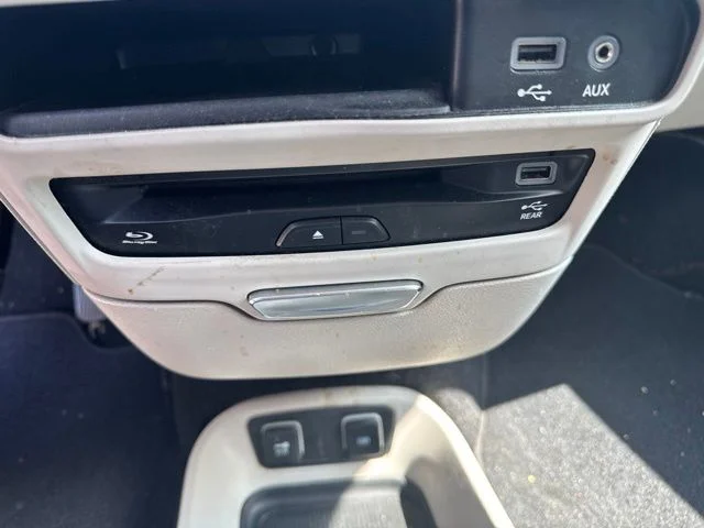 Used 2020 Bright White Clearcoat Chrysler Touring L Plus image 19