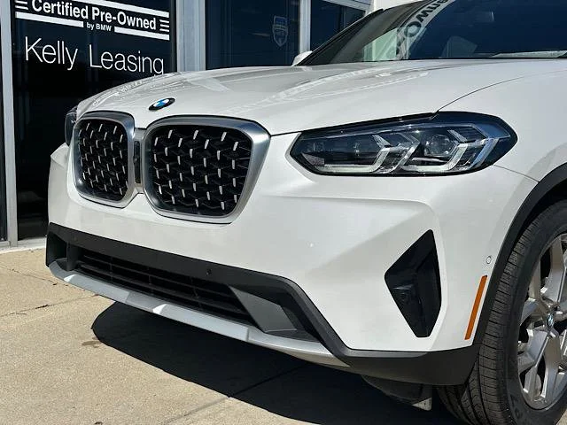 Certified Used 2025 Mineral White Metallic BMW xDrive30i image 32