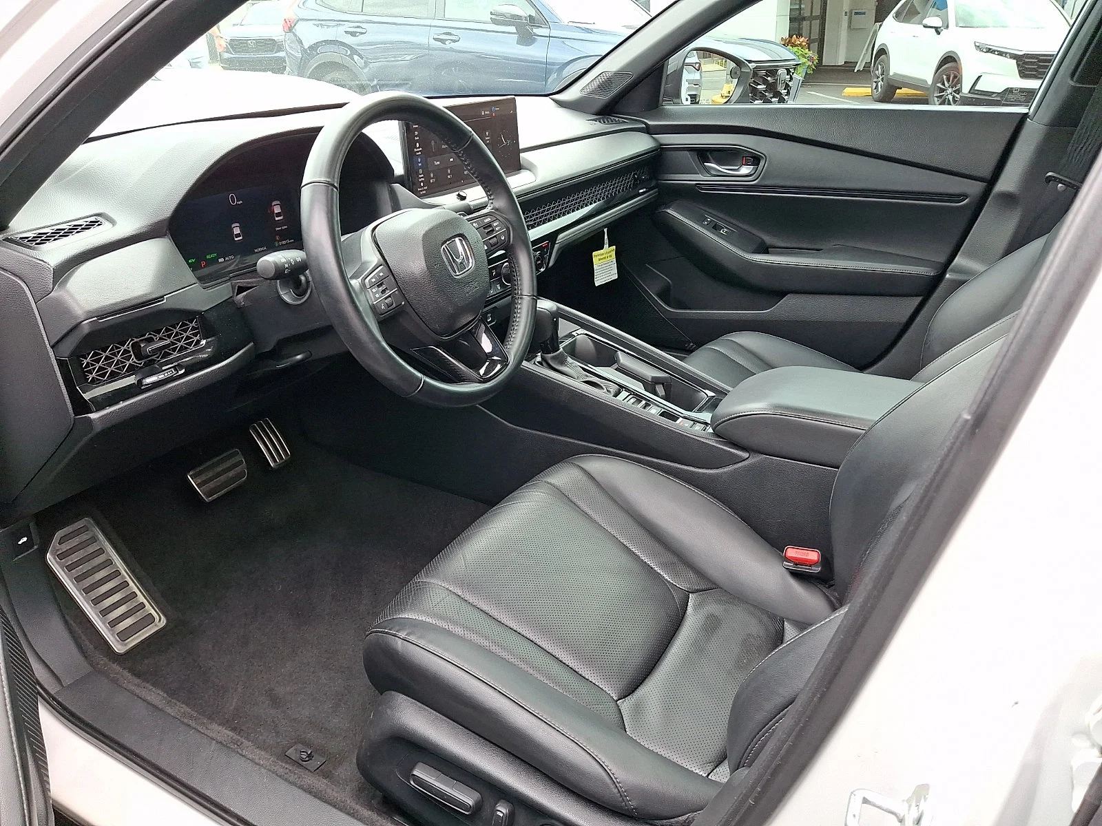 Used 2025 Platinum White Pearl Honda Sport-L image 12