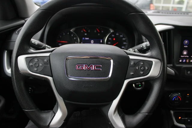 Used 2023 SUMMIT WHITE GMC SLE image 10