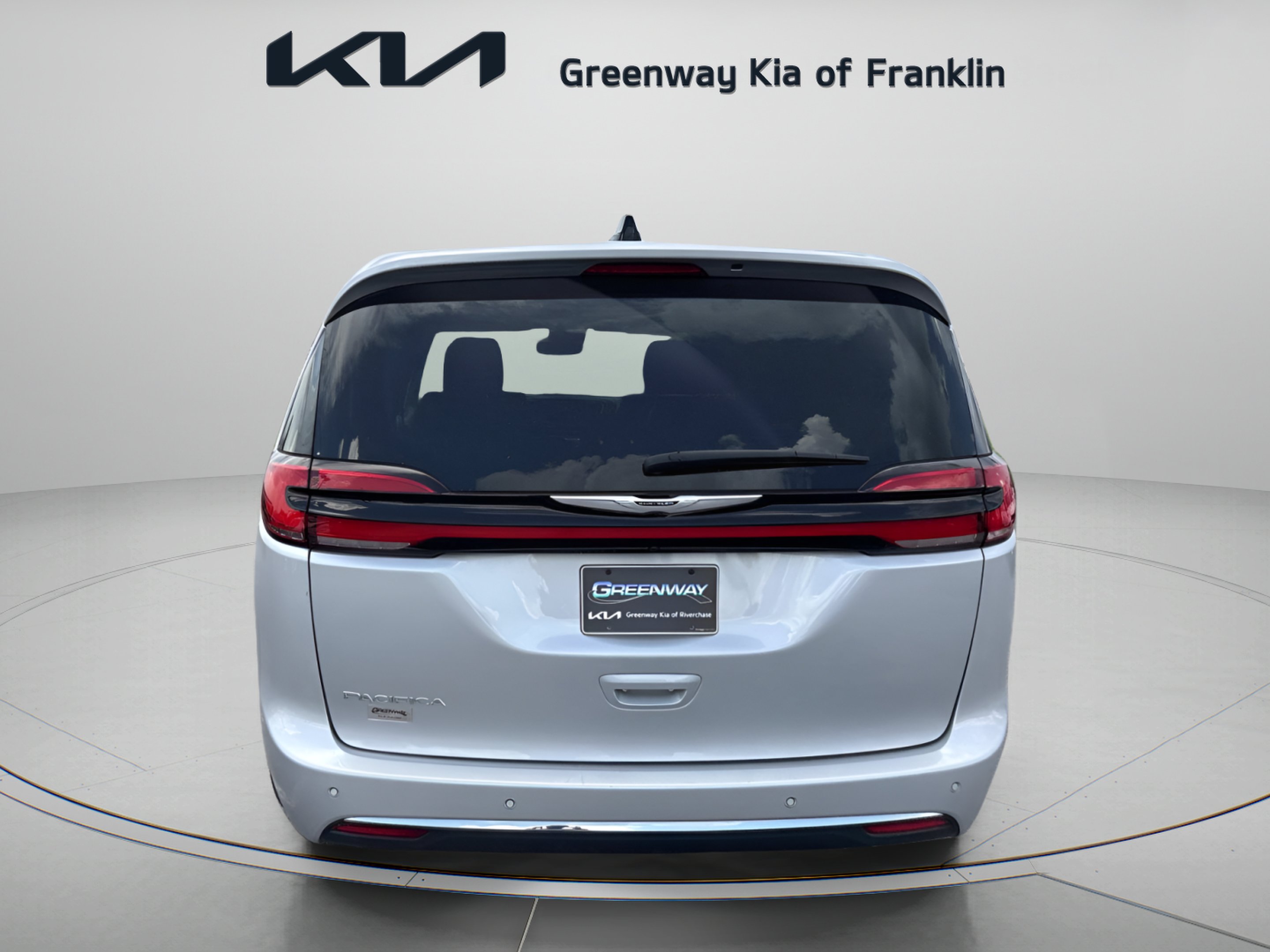 2024 Chrysler Pacifica Touring L - Photo 6