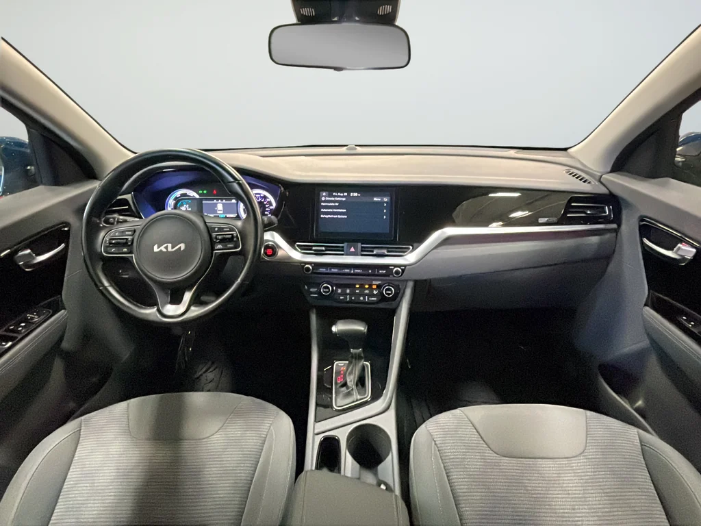 Used 2022 Blue Kia LXS image 10