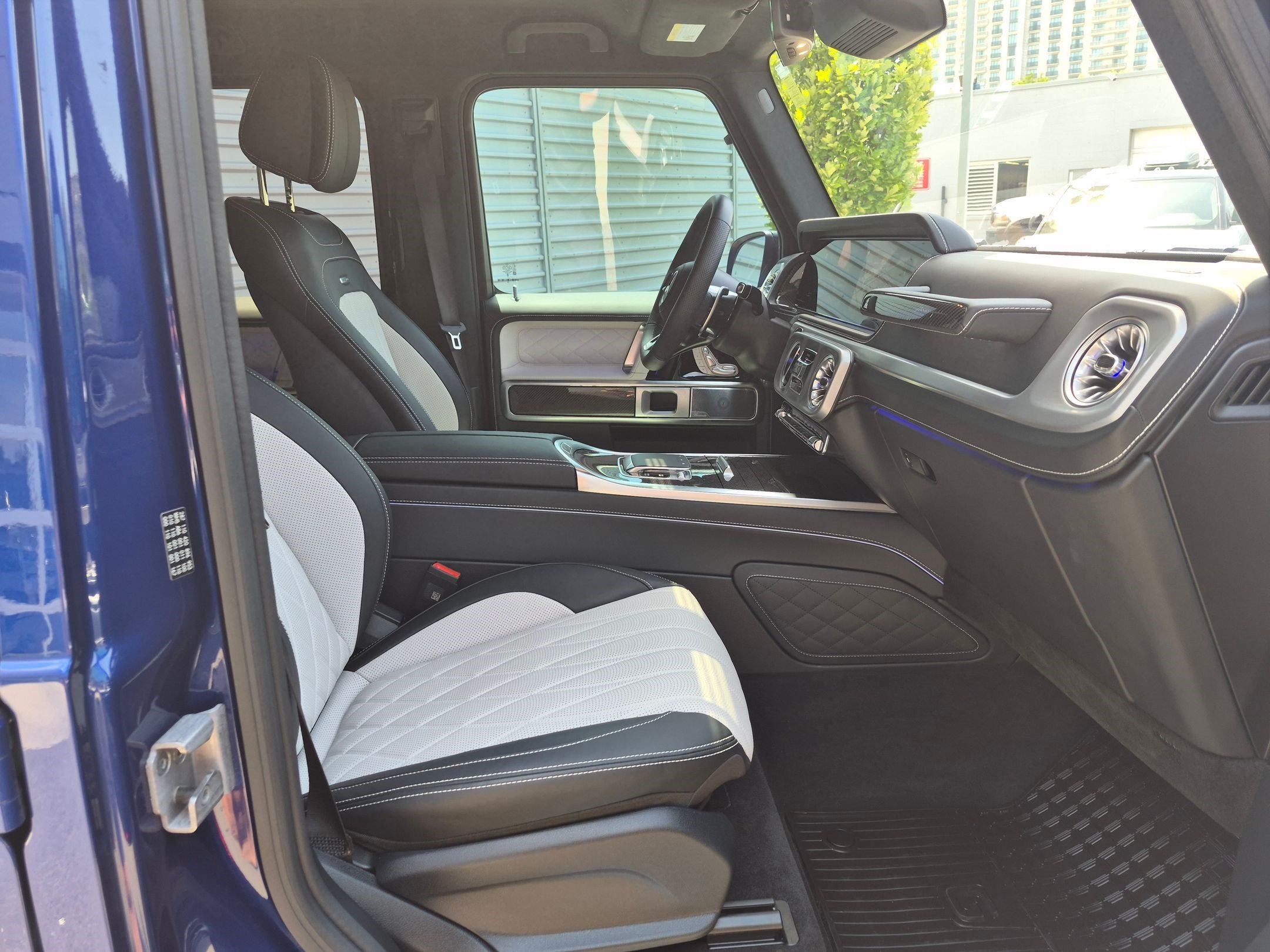 Used 2025 Brilliant Blue Metallic Mercedes-Benz AMG® G 63 image 29